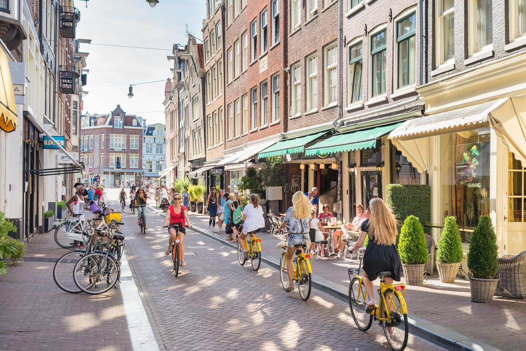 Houseboat Studio With Canalview And Free Bikes Amsterdam Room photo